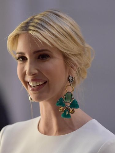 Bukan Kylie Jenner, Ini Seleb yang Wajahnya Ditiru Saat Operasi Plastik