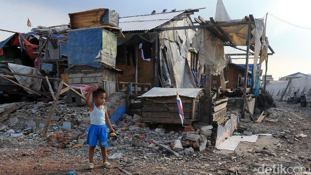  Bangunan Semi Permanen Menjamur di Bekas Gusuran Kampung Akuarium