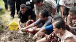 Bambang Gentolet Srimulat Dimakamkan di TPU Babat Jerawat