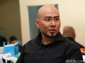 Soal Video Harga Otak ATT, Deddy Corbuzier Diserang Fans Ayu Ting Ting
