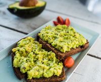 Bosan Selai Buah? Bikin Saja Avocado Mayo untuk Olesan Roti