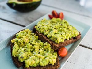 5 Menu Sarapan Tinggi Protein yang Bikin Kamu Semangat Seharian