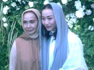 Rinni Wulandari Gelar Pengajian Sebelum Menikah