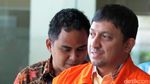 Ditahan KPK, Fahd A Rafiq Tebar Senyum Manis
