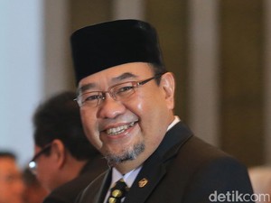 Mantan Ketua BPK Harry Azhar Azis Meninggal Dunia
