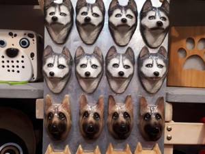 Pria Ini Bisnis Pernak-pernik Motif Anjing Beromzet Rp 150 Juta/Bulan