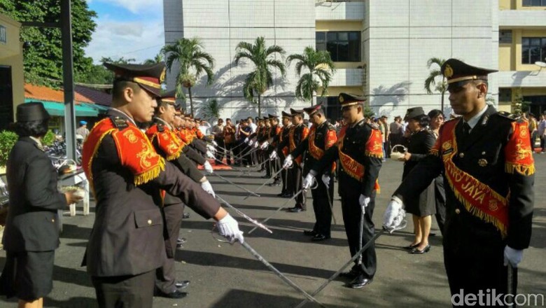 Tak Biasa, Polres Jaksel Gelar Acara Pelepasan Anggota Pensiun