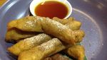 Mencicip Kreasi Lumpia Rendang hingga Churros Singkong yang Unik