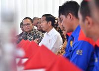 Ketika Jokowi Makan Siang Bareng Pimpinan Buruh
