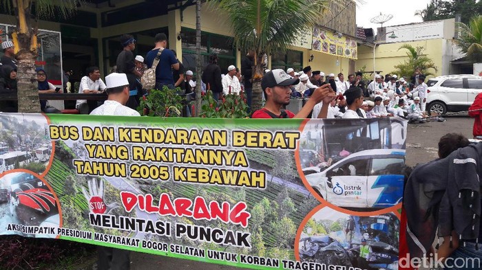 Suara Warga dan Ulama soal Kemacetan dan Sistem Satu Arah di Puncak