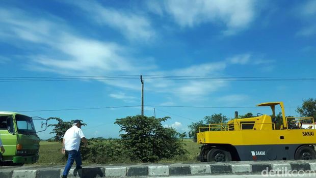 Perbaikan jalan pantura