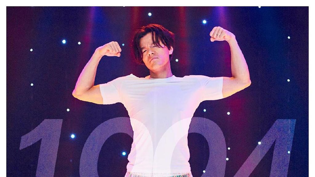 Heboh Jeans Transparan Topshop yang Ternyata Pernah Dipopulerkan Artis K-pop Heboh Jeans Transparan Topshop yang Ternyata Pernah Dipopulerkan Artis K-pop