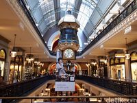 Joe Taslim dan BCL Makan Malam Romantis di Bekas Gedung Kolonial Inggris