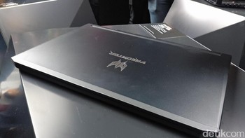 Acer membuat Triton 700 berbodi tipis dibanding laptop gaming umumnya. Foto: detikINET/Yudhianto