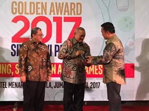 Alex Noerdin Raih Penghargaan Gubernur Peduli Olahraga