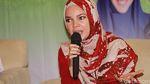 Dewi Sandra Sudah Pantas Jadi Ustazah