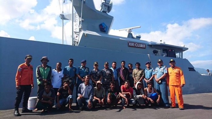 Kapal Nelayan Terbakar dan Tenggelam di Tengah Laut Aceh