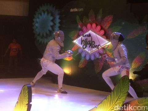 Keren, Hijabers Singkawang Main Anggar di Panggung Audisi Sunsilk Hijab Hunt