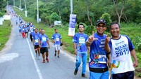 Sejumlah artis dan tokoh nasional juga turut meramaikan event BRI Mekaki Marathon tersebut untuk berlari sambil menikmati pemandangan indah di Lombok. Pool/dok. BRI.