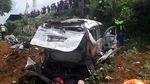 Kecelakaan Maut di Ciloto, 11 Orang Tewas