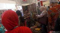 Inacraft 2017 juga menampilkan berbagai macam kerajinan tangan, mulai dari batik, dekorasi rumah, hingga tas.