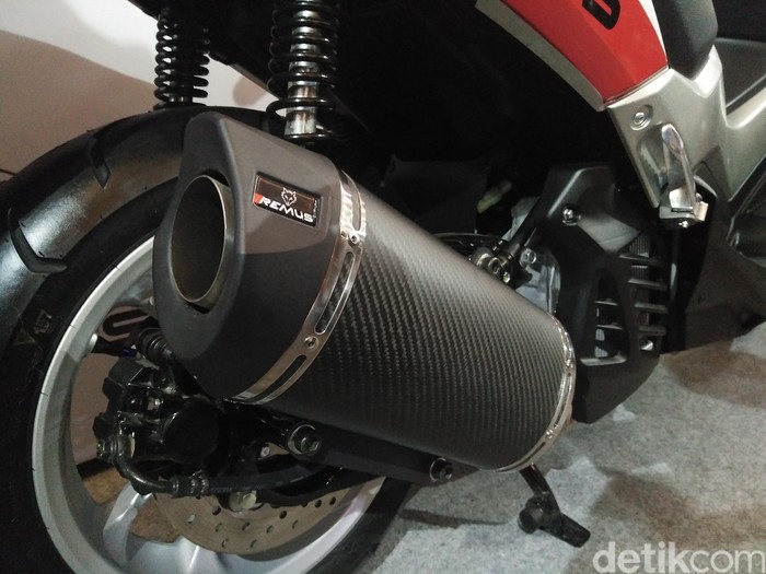 Ada Bunyi Mirip Ledakan Pada Knalpot Motor!