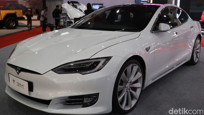 Tesla Model S di IIMS 2017