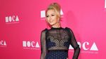 Ciuman Mesra Paris Hilton dan Pacar Barunya
