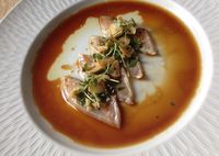 Makan Siang Spesial dengan White Fish Carpaccio dan Prime Short Rib Lezat di Akira Back