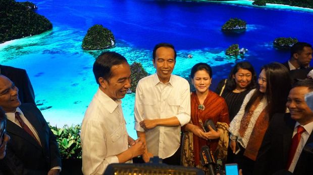Presiden Jokowi menyempatkan diri mengunjungi Museum Madame Tussauds karena patung lilinnya sudah jadi. Foto: Bagus Prihantoro Nugroho/detikcom