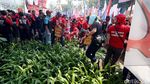 Begini Penampakan Massa Aksi May Day di Patung Kuda