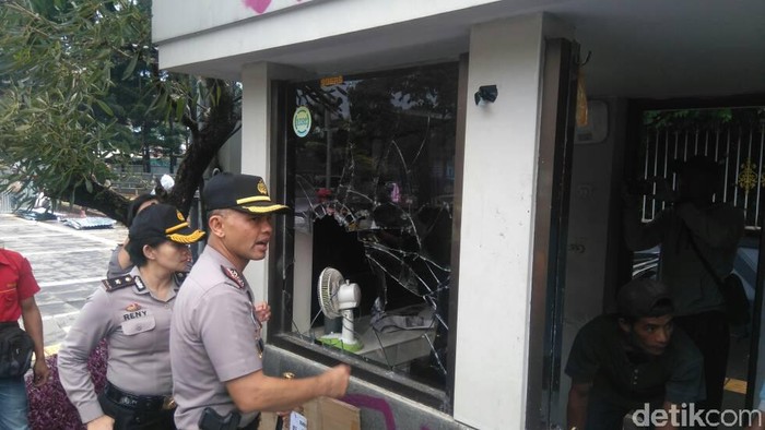 Disnaker: Perusak Pos Polisi di Cikapayang Bandung Bukan Buruh