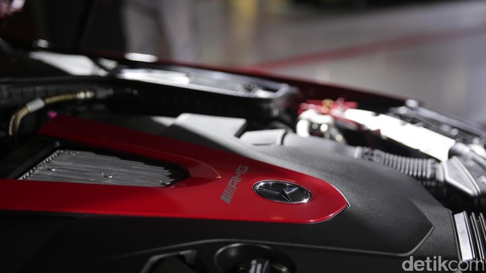 Mobil Berperforma Tinggi pun Butuh Teknologi Hybrid