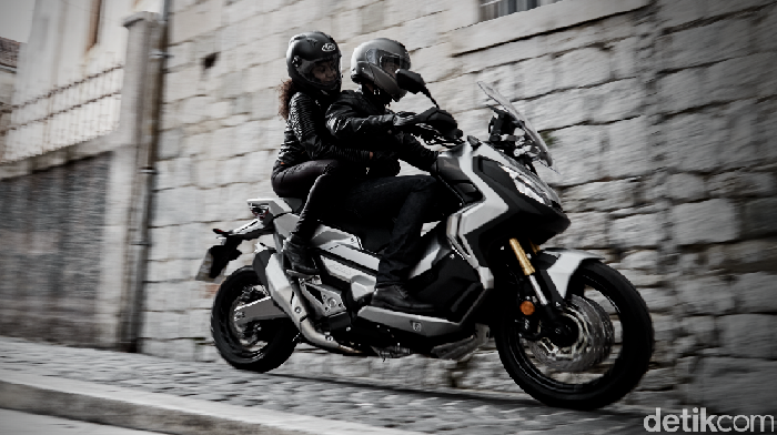 Dari Eropa, Skuter Petualang Ini Merambah Asia