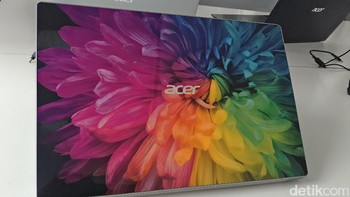 Acer juga memadukannya dengan pilihan warna-warna yang mendukung citra elegan yang diusung. Foto: yud/detikINET
