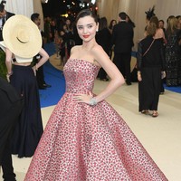 Miranda Kerr, attends the Rei Kawakubo/Comme des Garcons: Art Of The In-Between Costume Institute Gala at Metropolitan Museum of Art on May 1, 2017 in New York City.  (Photo by Dimitrios Kambouris/Getty Images)