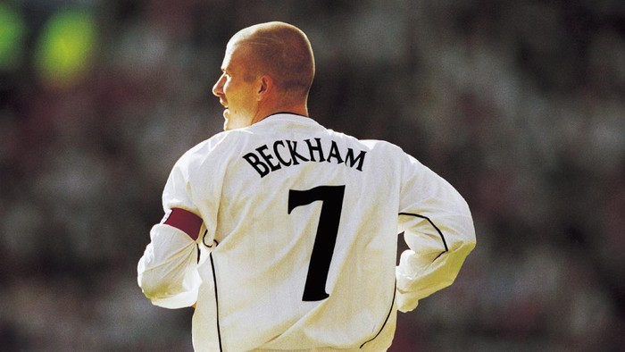 6 Oct 2001: David Beckham of England during the World Cup Group 9 Qualifier between England and Greece at Old Trafford in Manchester, England. England sealed qualification after the game ended 2-2.  Mandatory Credit: Ben Radford /Allsport