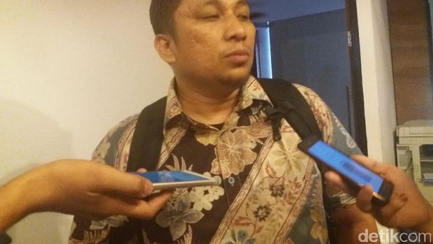 Feri Amsari / 