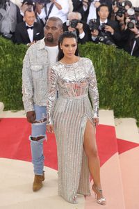 Kim Kardashian dan Kanye West.