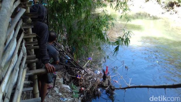 Lokasi penemuan mayat bayi di Sungai Jenes, Solo.