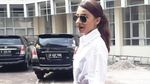 Datangi KPAI, Tsania Marwa Berkacamata Hitam