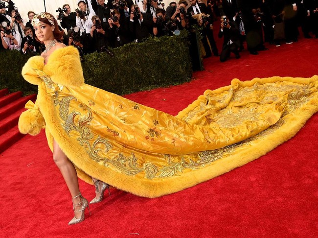 Rihanna attends the China: Through The Looking Glass Costume Institute Benefit Gala at the Metropolitan Museum of Art on May 4, 2015 in New York City. (Photo by Larry Busacca/Getty Images)
