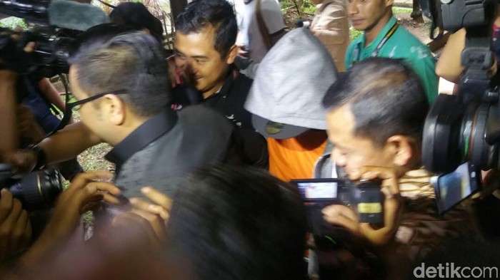 Iwa K Bungkam Usai Diperiksa BNN