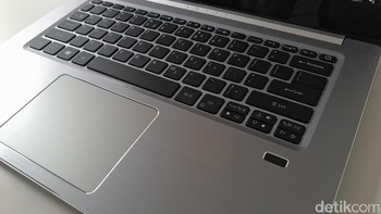 Kelebihan seri laptop ini terletak di desain yang masuk kategori seksi dan sekarang sepertinya makin elegan. Foto: yud/detikINET