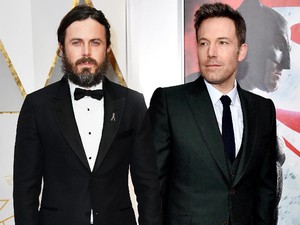 Ben dan Casey Affleck Main Bareng di Triple Frontier