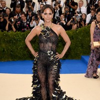 Pada Agustus nanti, Halle Berry menginjak usia 51. Halle Berry pun masih terlihat seksi di usianya yang tak muda lagi ini. Foto: Getty Images