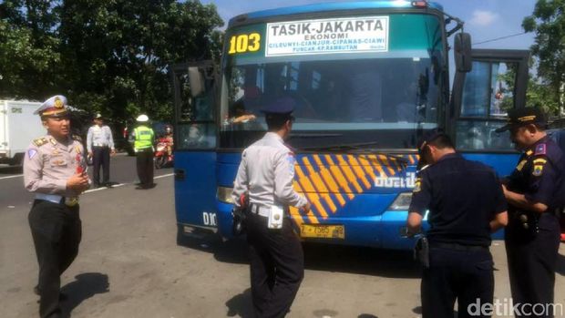 Bus Ini Kena Razia di Cianjur Dalam Kondisi Kabel Rem Tangan Putus