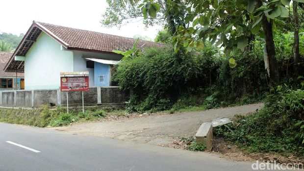 Belokan jalan menuju Watu Kendil (Randy/detikTravel)