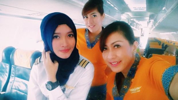 Foto: Gaya Irena Nurfa, Pilot Berhijab yang Populer di Instagram