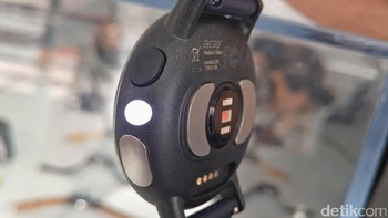 Terlepas dari fungsi-fungsi tersebut, kelebihan Leap Ware bisa dibilang terletak di aplikasi pendukungnya yang dinamai Liquid Life. (Foto: yud/detikINET)